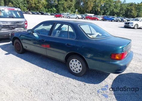 1996 Toyota Camry Dx/Le/Xle z USA, uszkodzony, nr VIN 4T1BG12K4TU826089